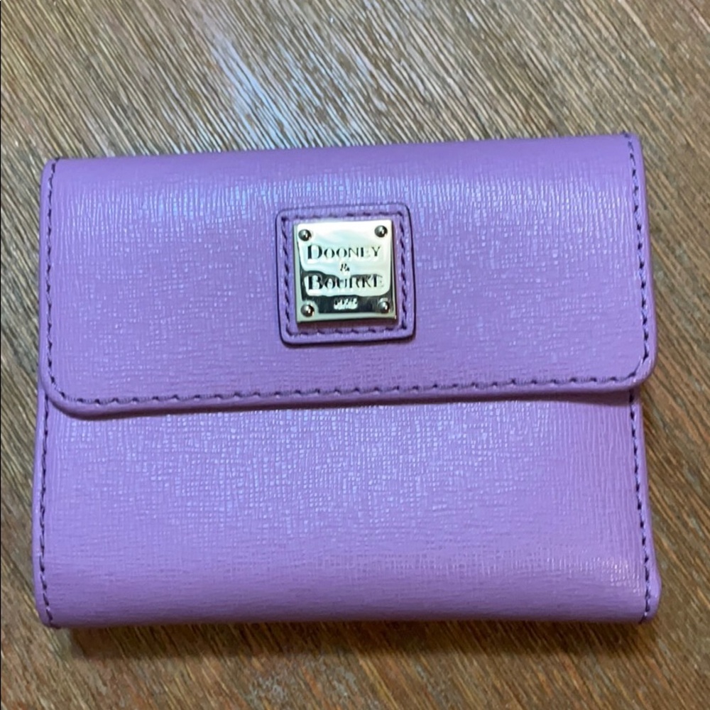 Dooney & Bourke wallet